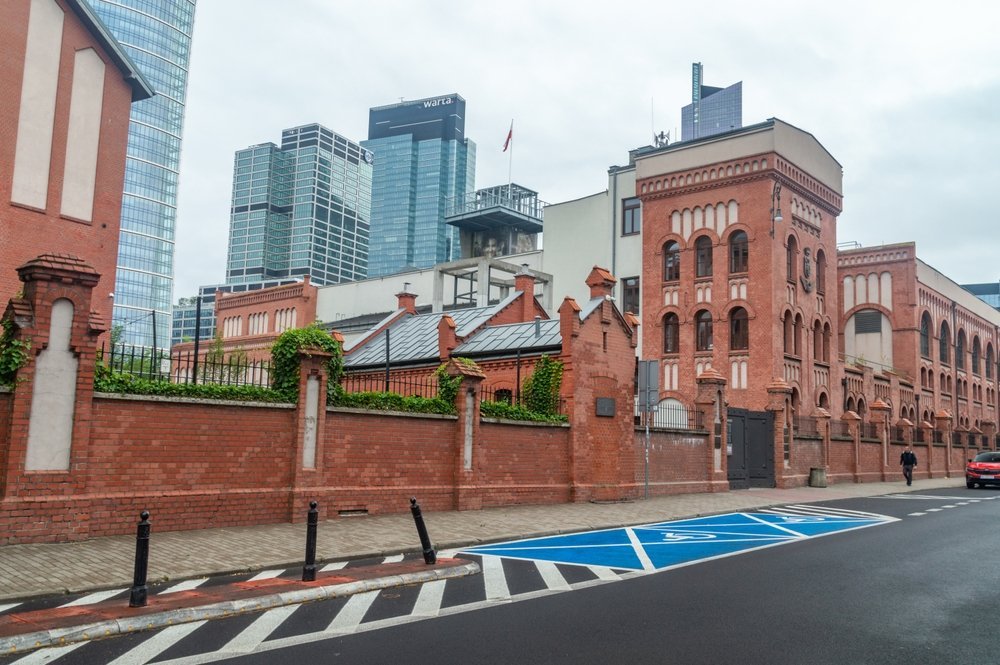 Qué ver en Varsovia: 17 cosas que hacer en la ciudad que resurgió de sus ruinas 28 Museo del Levantamiento de Varsovia en el barrio de Wola