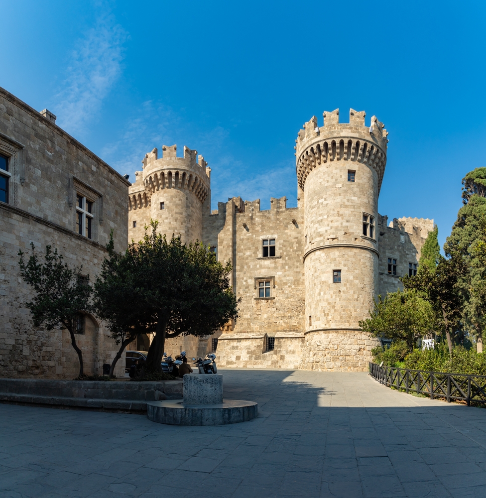 Qué ver en Rodas: las 18 mejores cosas que hacer 22 El Palacio del Gran Maestre en el casco antiguo de la ciudad de Rodas
