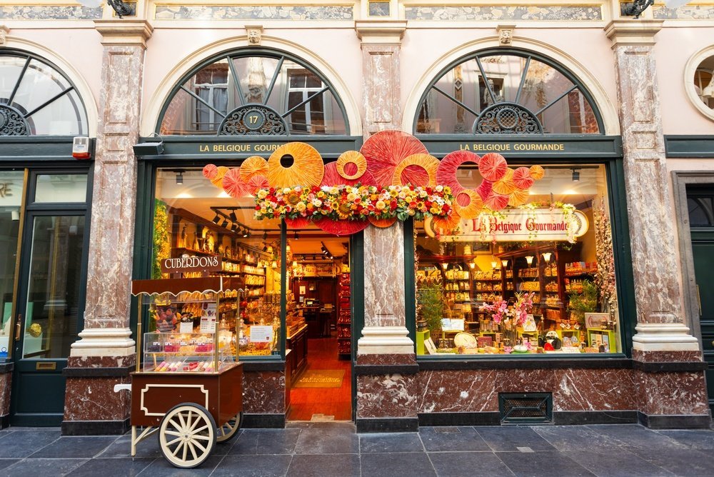 Qué ver en Bruselas: Grand Place, Atomium y la mejor cerveza y chocolate de la ciudad 20 El pasaje cubierto Galeries Royales Saint-Hubert en Bruselas
