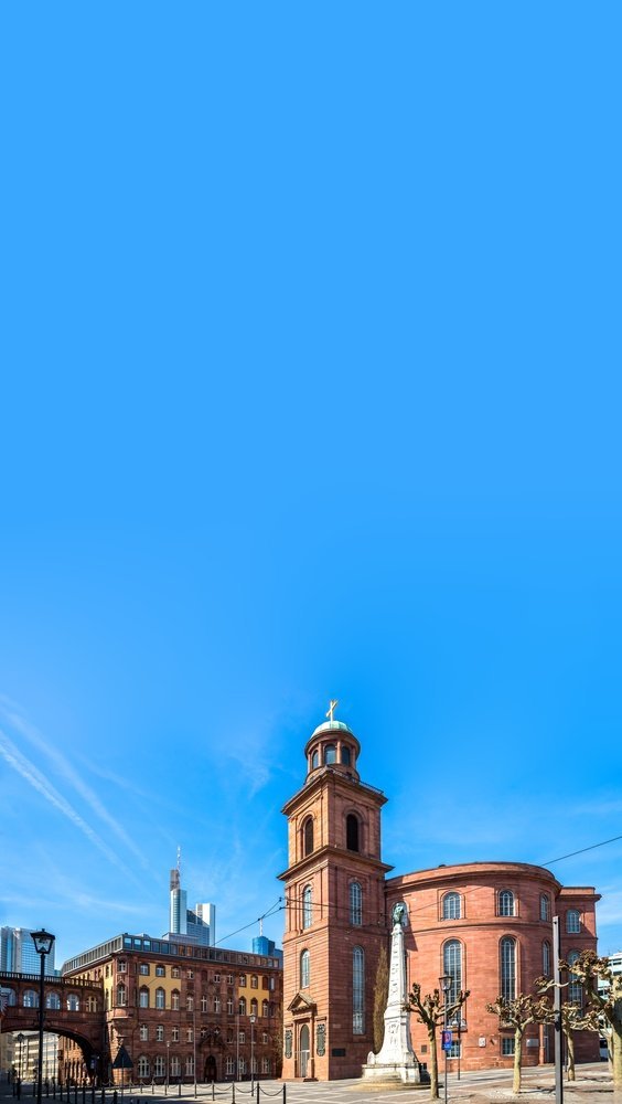 Qué ver en Fráncfort: 18 cosas que vivir entre los rascacielos y las tabernas de sidra 23 La Paulskirche de arenisca roja en la Paulsplatz de Frankfurt