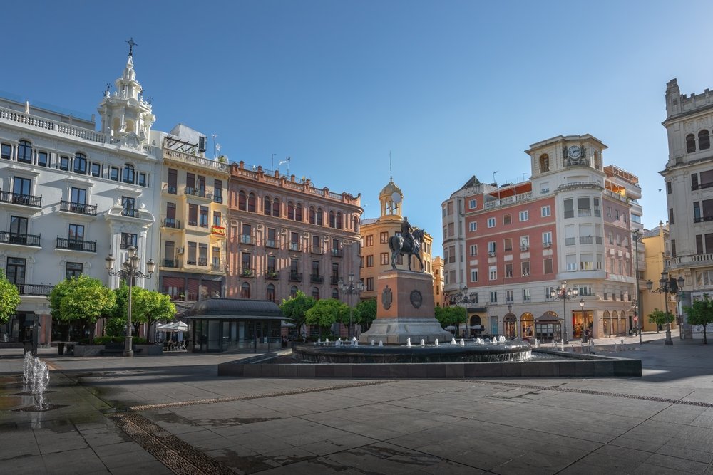 ¿Dónde alojarse en Córdoba? Las 5 mejores zonas y buenos hoteles 10 Plaza de las Tendillas en el Centro de Córdoba