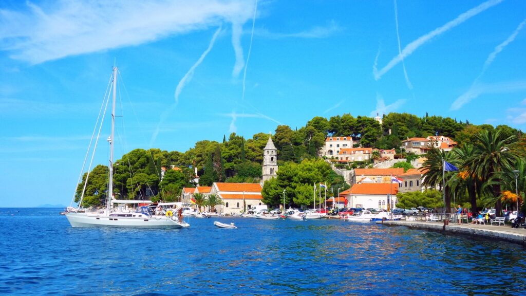 El pueblo y el puerto de Cavtat