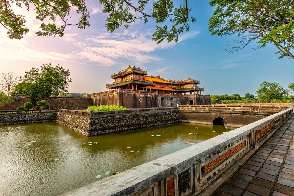 ¿Dónde alojarse en Vietnam? Las 9 mejores zonas y buenos hoteles 16 La Puerta del Mediodía de la Ciudad Imperial de Hue