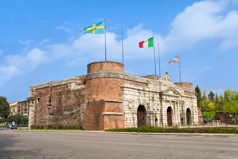 ¿Dónde alojarse en Verona? Las 6 mejores zonas y buenos hoteles 13 La monumental puerta de la ciudad Porta Nuova en Verona