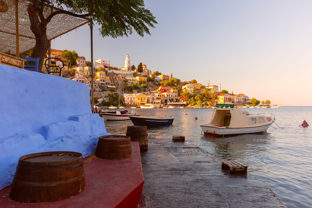 Qué ver en Rodas: las 18 mejores cosas que hacer 38 Casas de colores y barcos en el puerto de Symi