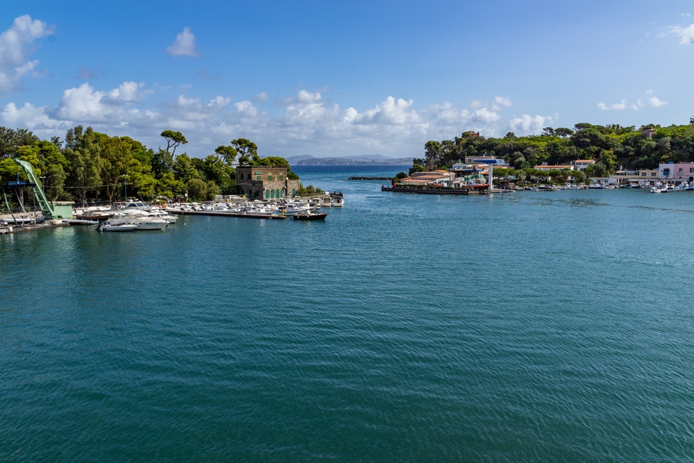 El puerto de Ischia Porto