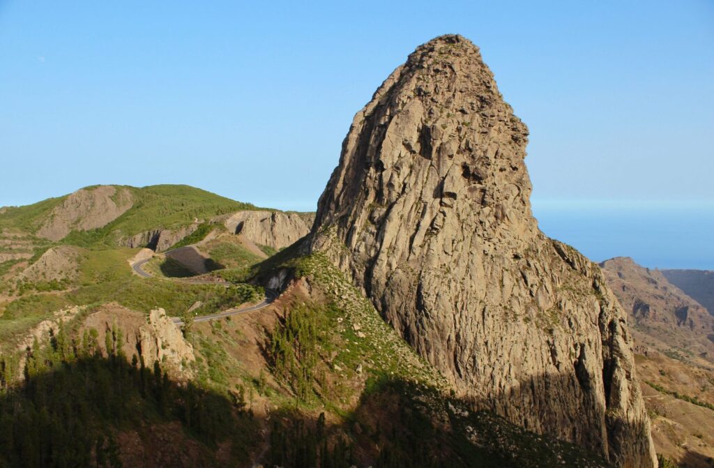 Qué ver en Tenerife: las 18 mejores cosas que hacer 36 Roque de Agando en el Parque Nacional de Garajonay en La Gomera