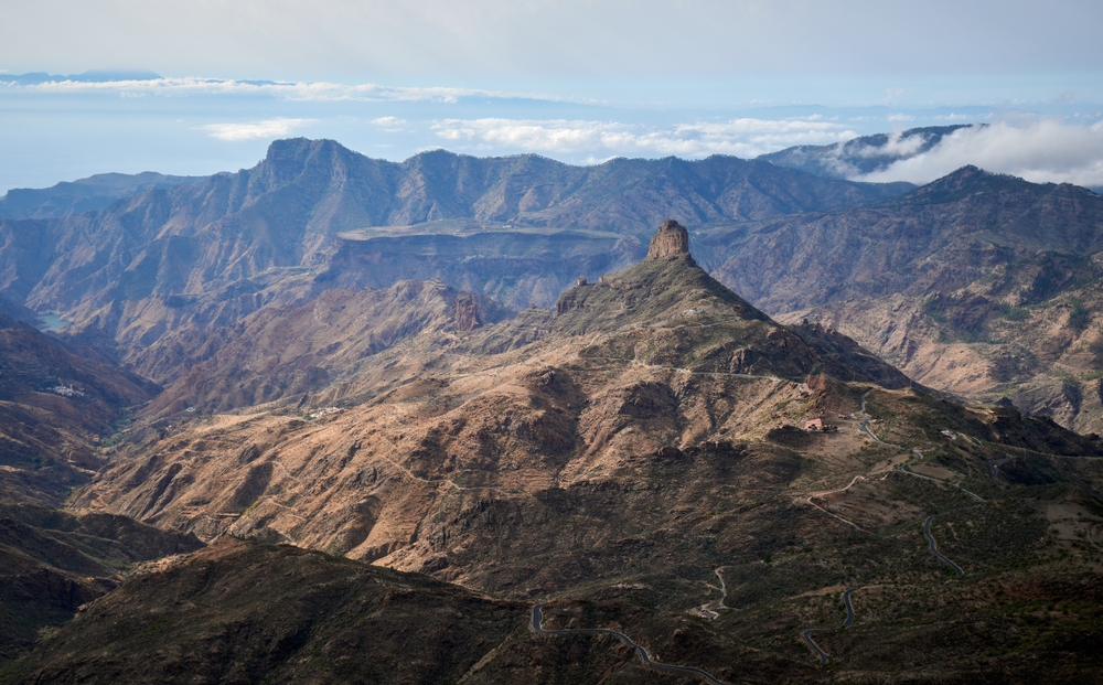 Vista del Roque Bentayga en las montañas de Gran Canaria