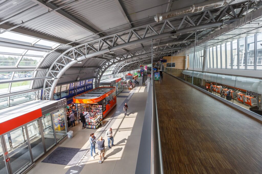 La terminal del aeropuerto de Varsovia-Modlin