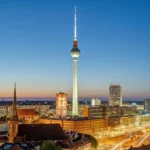 La torre de televisión de Berlín: guía definitiva de entradas e historia de la torre 🇩🇪