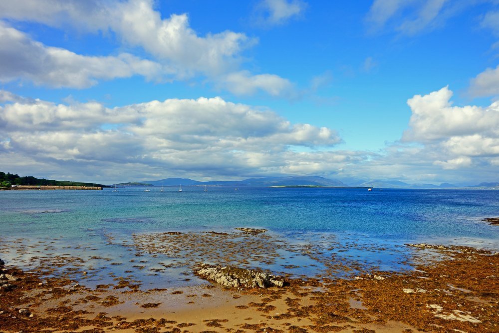 Vista de la bahía de Broadford Bay junto a Broadford, en la Isla de Skye
